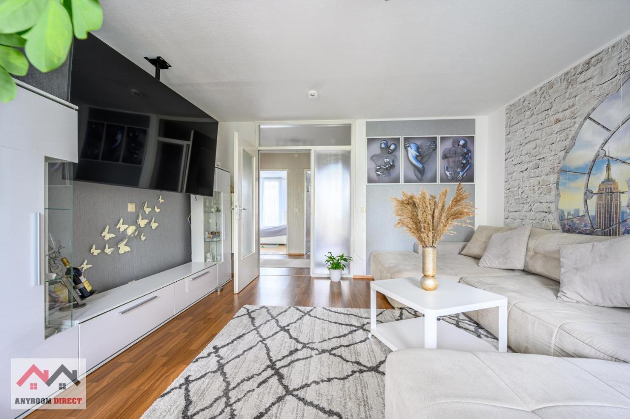 Anyroomdirect Private Apartments Near Hannover Exhibition Room Agency Екстер'єр фото